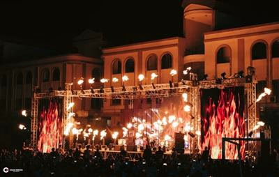 شعار الجامعة