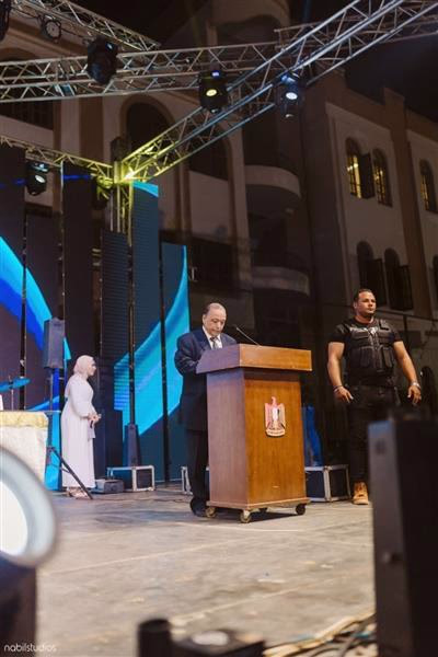 شعار الجامعة