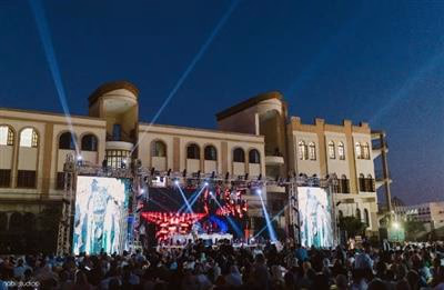 شعار الجامعة