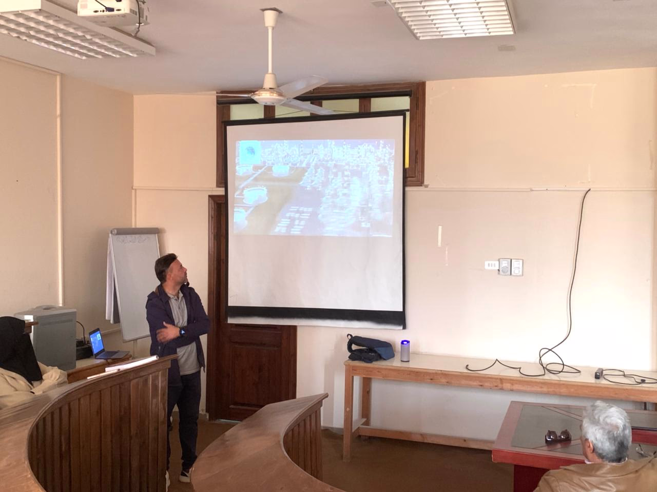 صورة من مؤتمر علمي 3